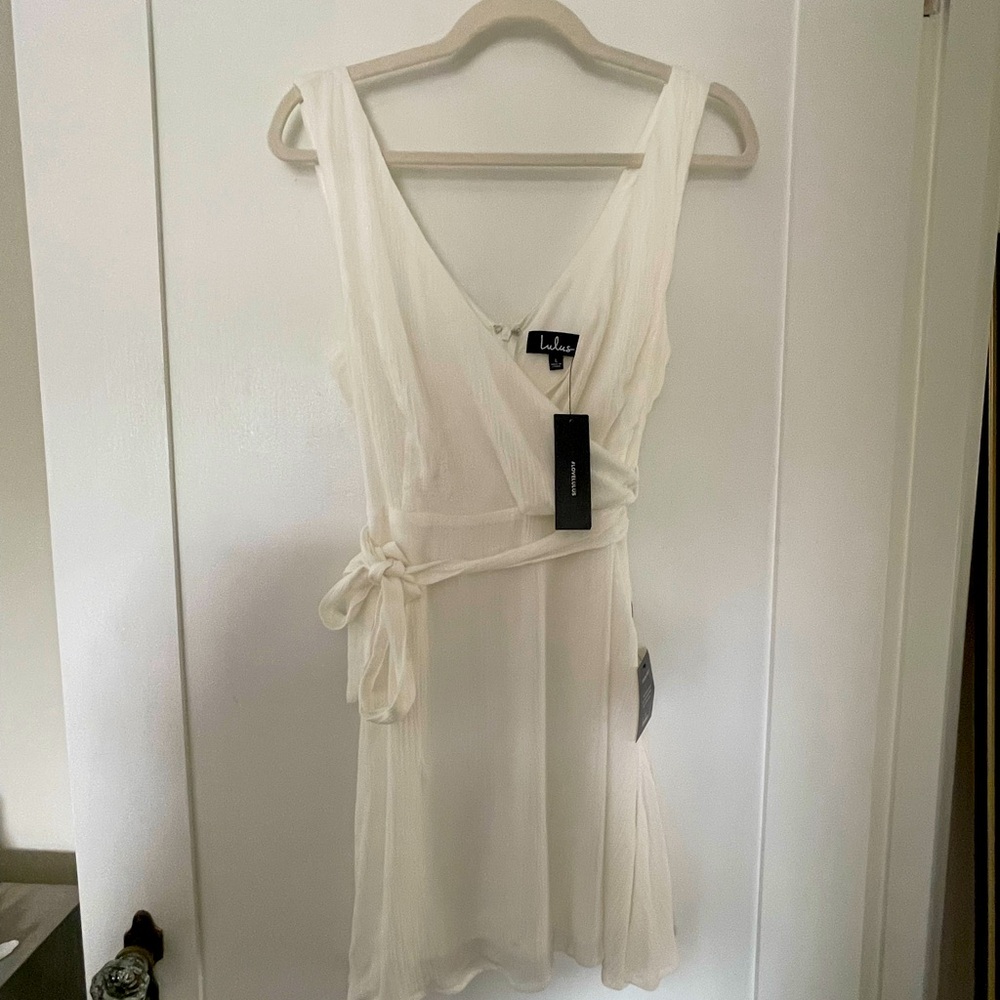Lulu’s White Dress Graduation Sorority Size Large New NWT